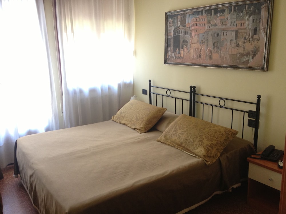 Quadruple Room (External Bathroom) photo 1