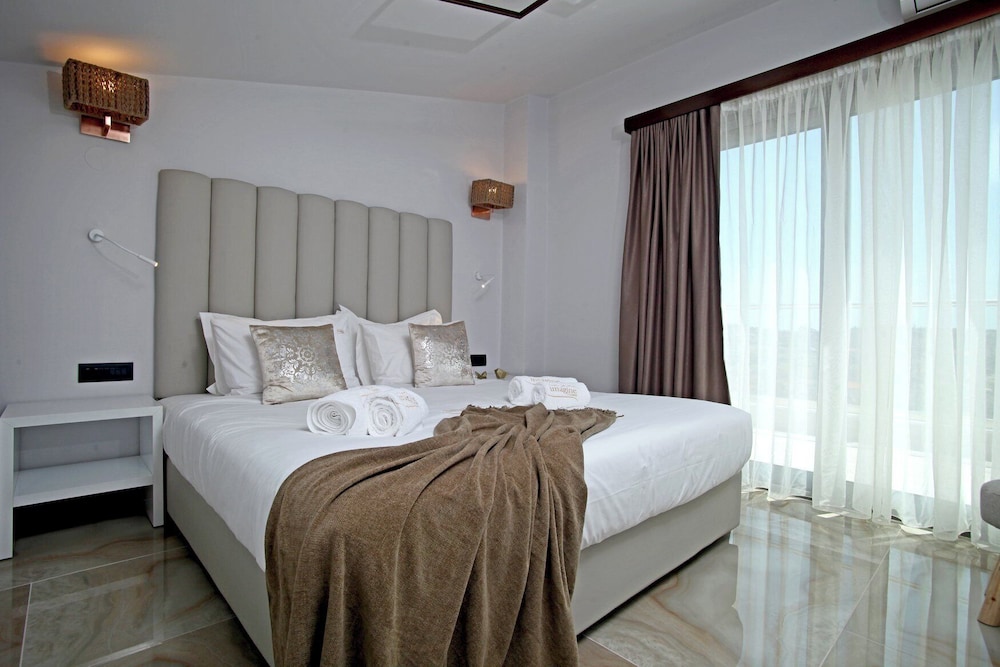 Premium Double Top Floor photo 2