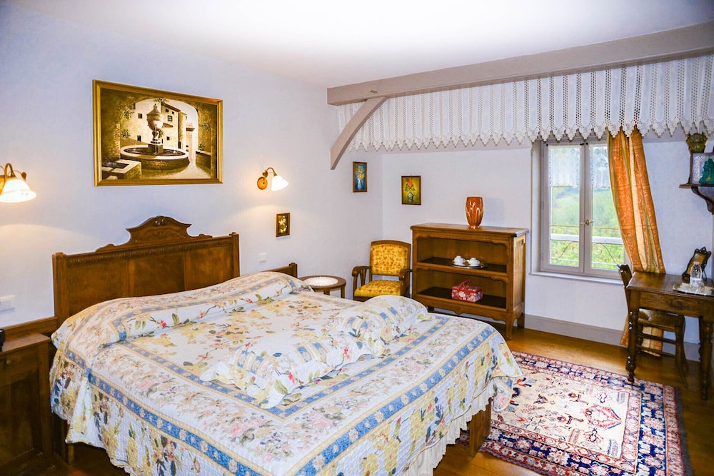 Superior Double Room, Private Bathroom, Garden View photo 2