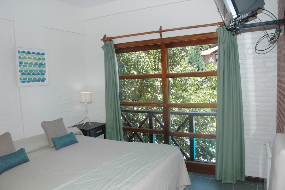 Bungalow, 2 Bedrooms photo 2