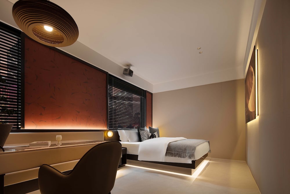 Standard Double Room, City View