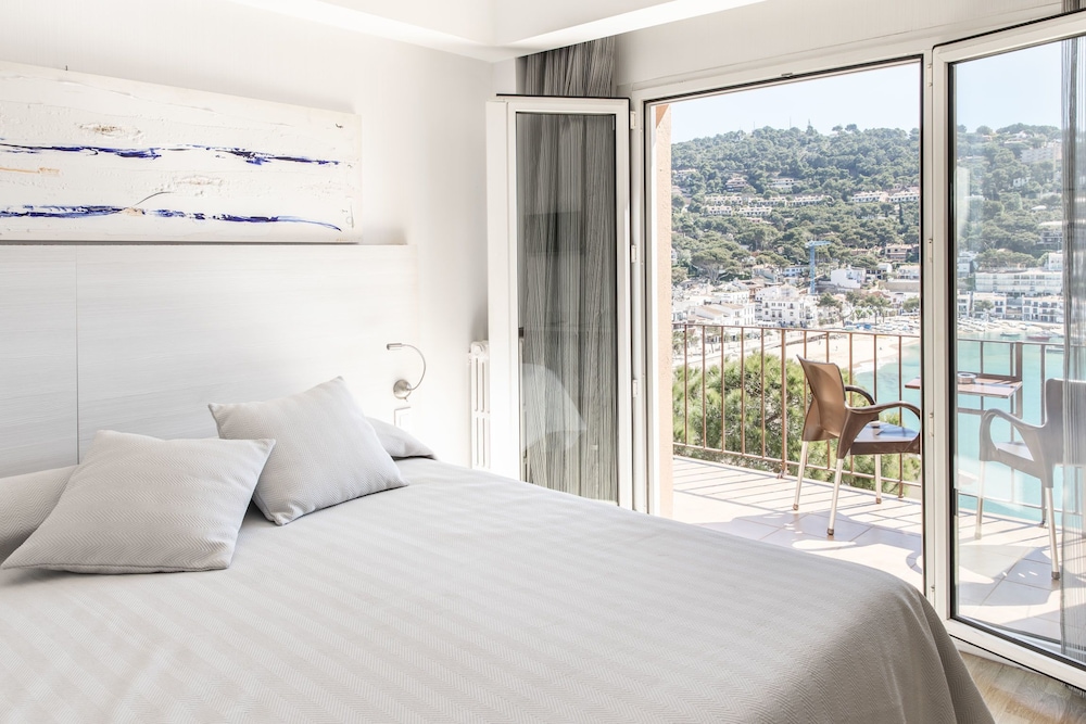 Double or Twin Room, Sea View (Especial) photo 3