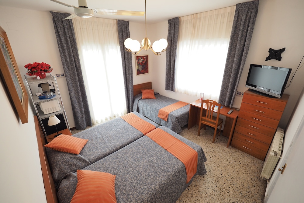 Triple Room, Balcony photo 2