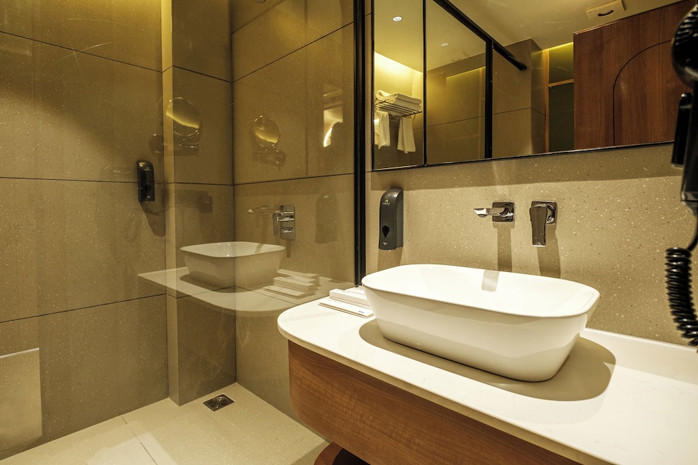 Urban Corner Room - Photo 42