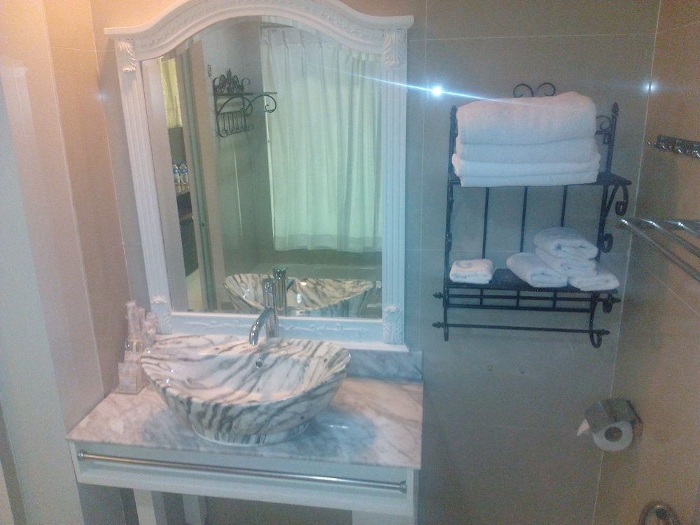 Executive Room photo 3