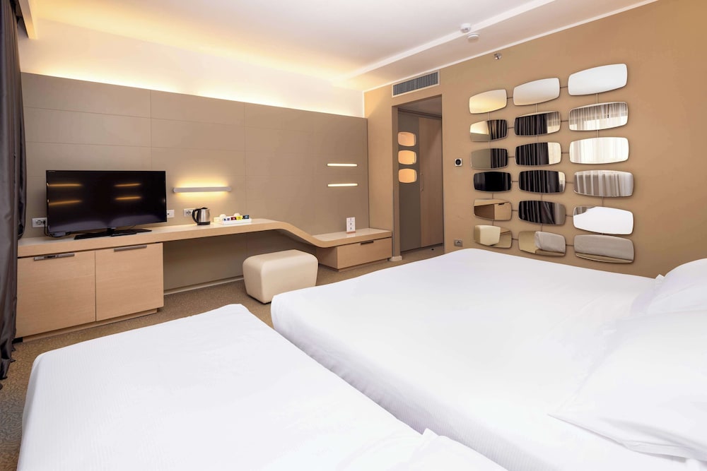 Standard Room, Multiple Beds