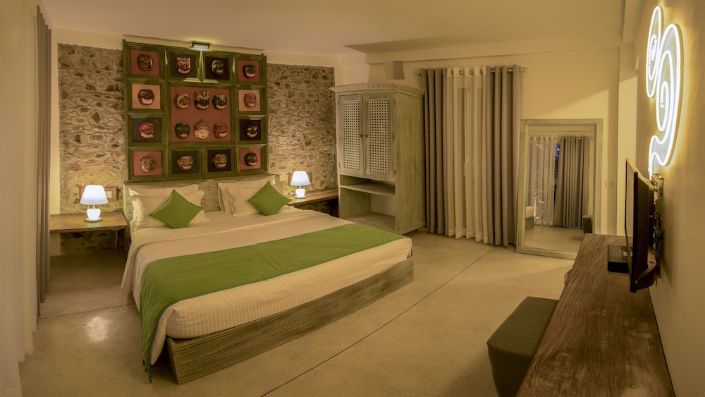 Deluxe Double (Dream Face) - Free TukTuk Drop to Galle Fort photo 1