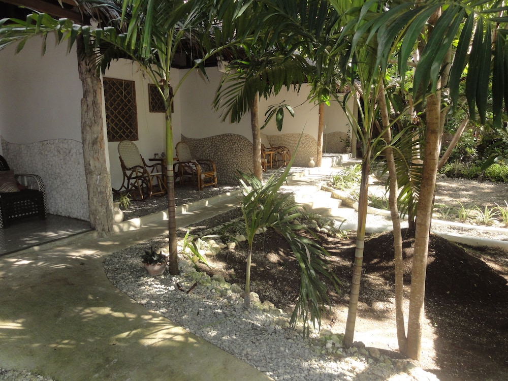 Resort View Room with Air Con for 2 photo 3