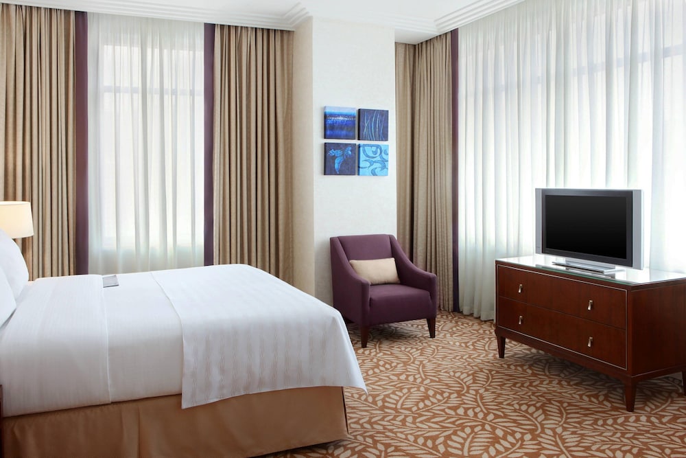 Room, 1 King Bed - Photo 3