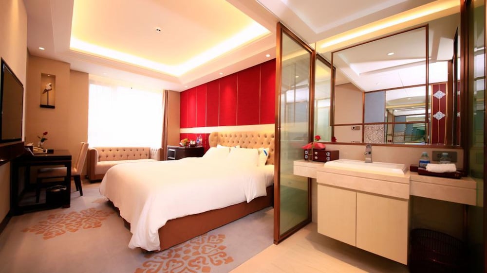Executive Room, 1 King Bed - Photo 2