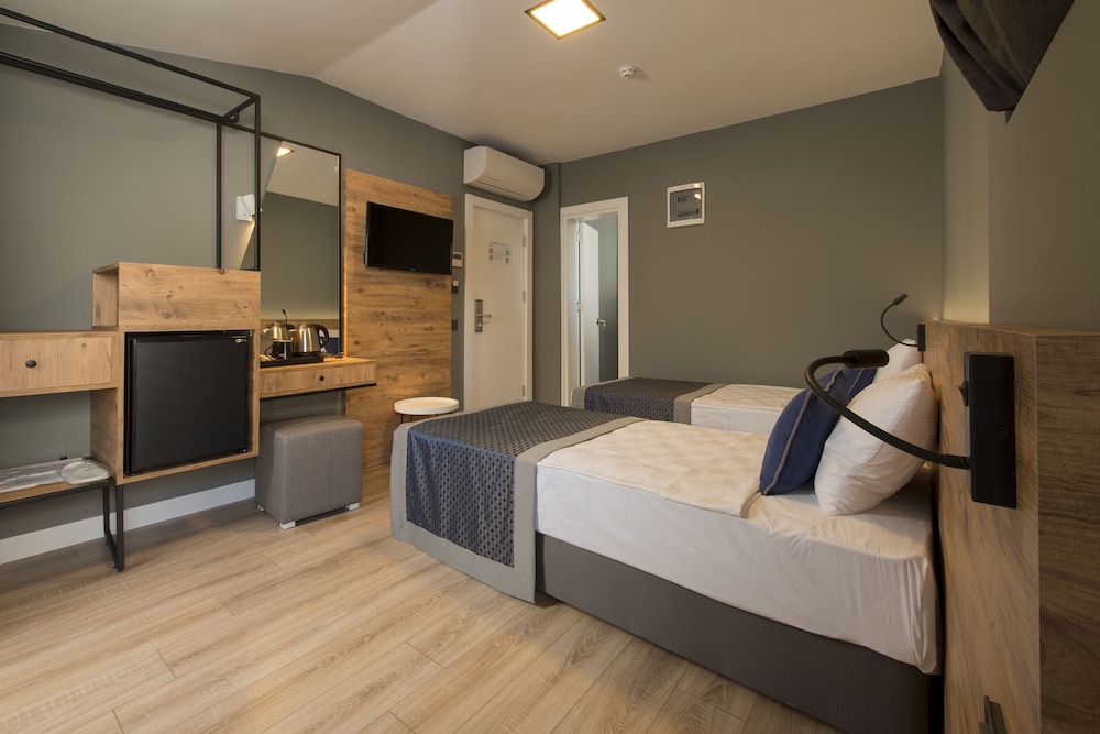 Family Studio Suite