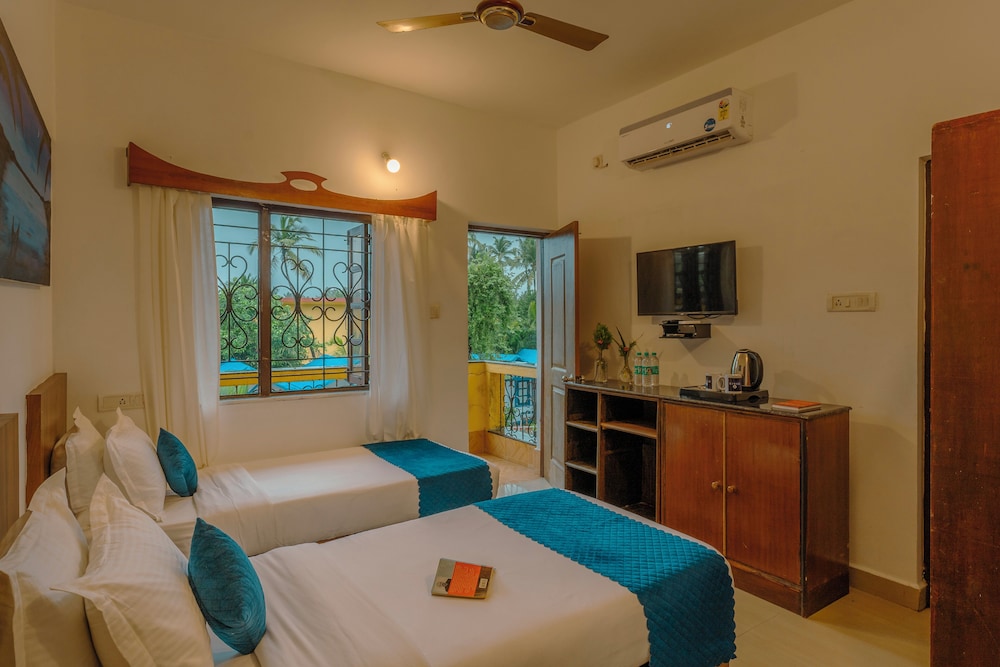 Deluxe Twin Room, Pool View