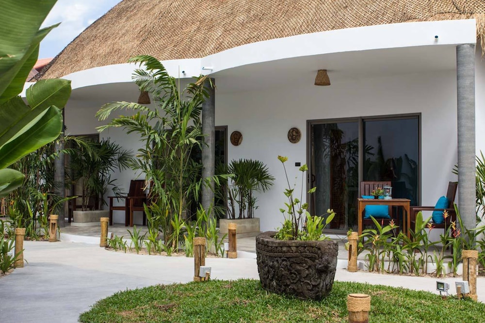 Garden Bungalow photo 3