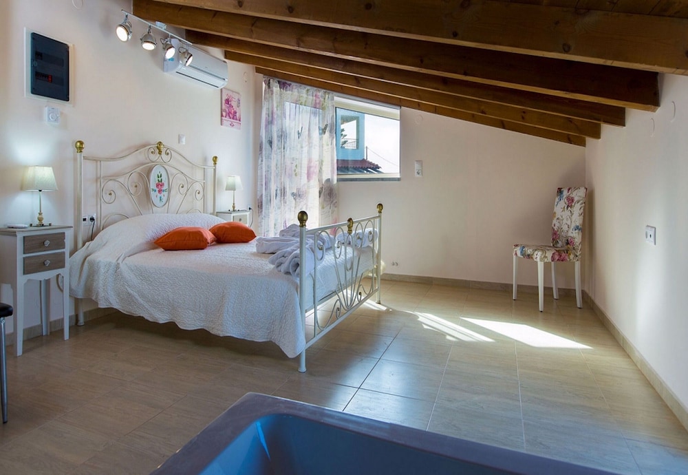 Family House, Multiple Beds, Garden Area (Blue Stone Pool Villa Crete Sea View)