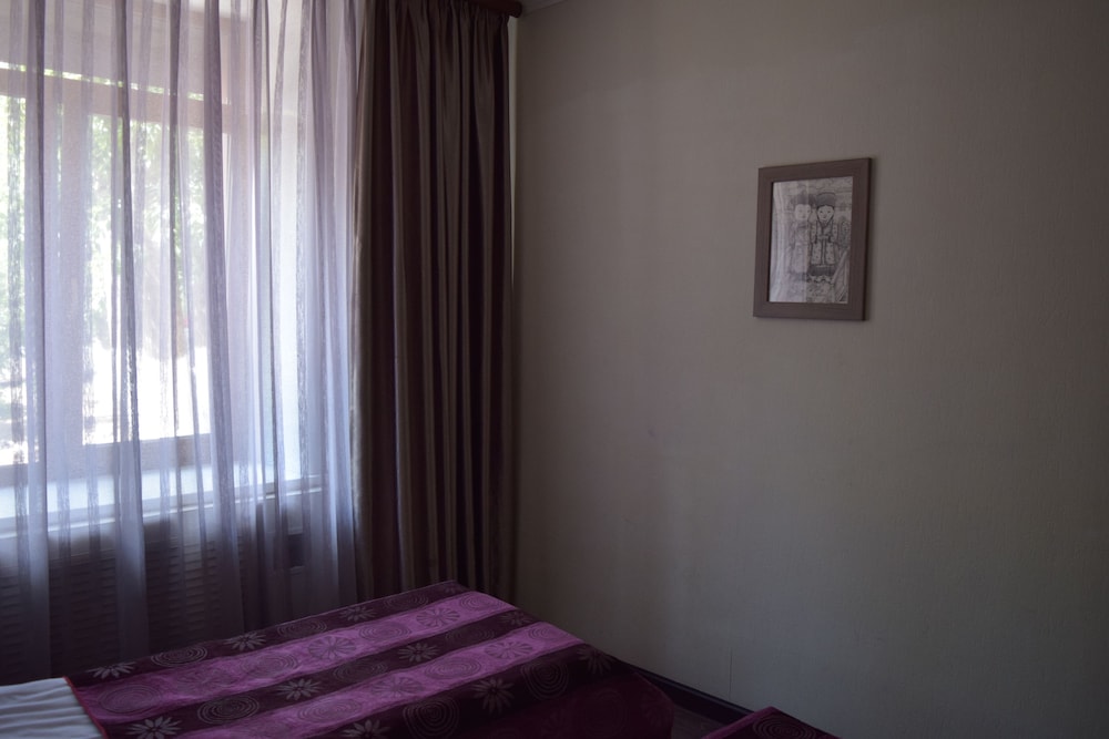 Economy Double Room, Non Smoking photo 2