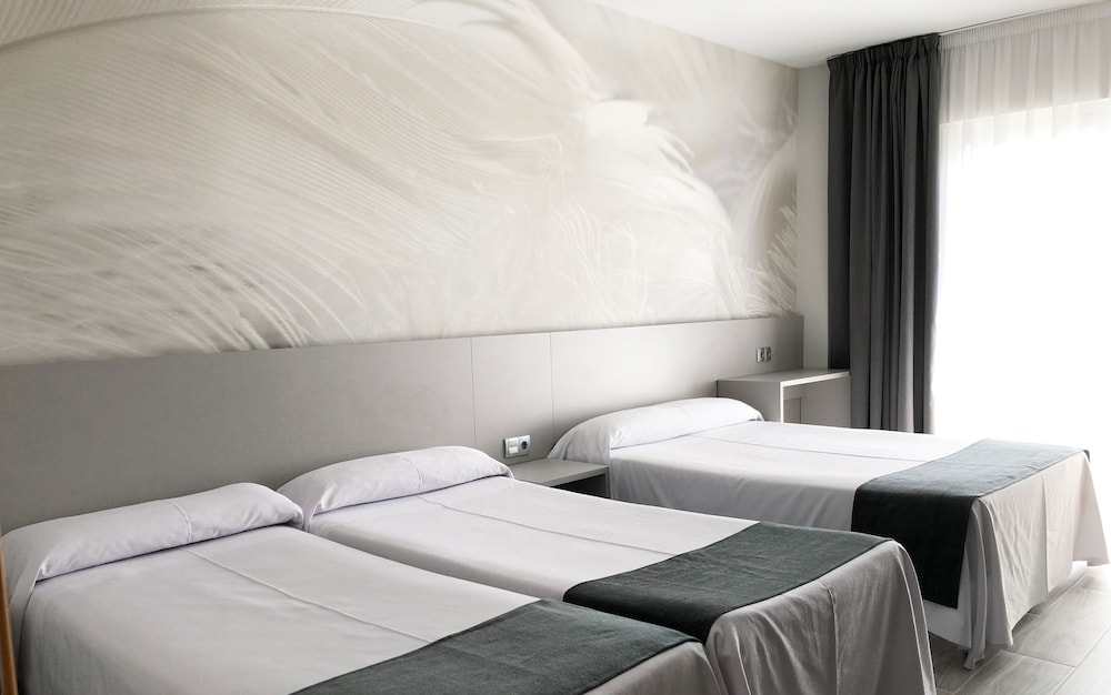 Superior Quadruple Room, Balcony