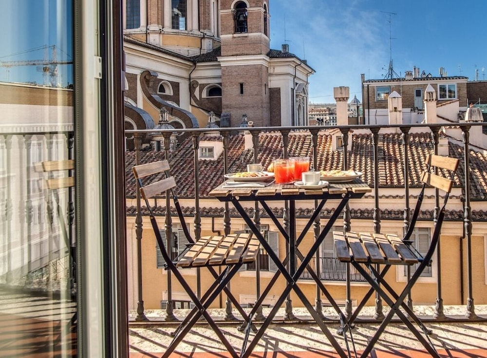 Standard Room, 1 Double Bed, Balcony, Annex Building (Via del Corso 112) photo 1