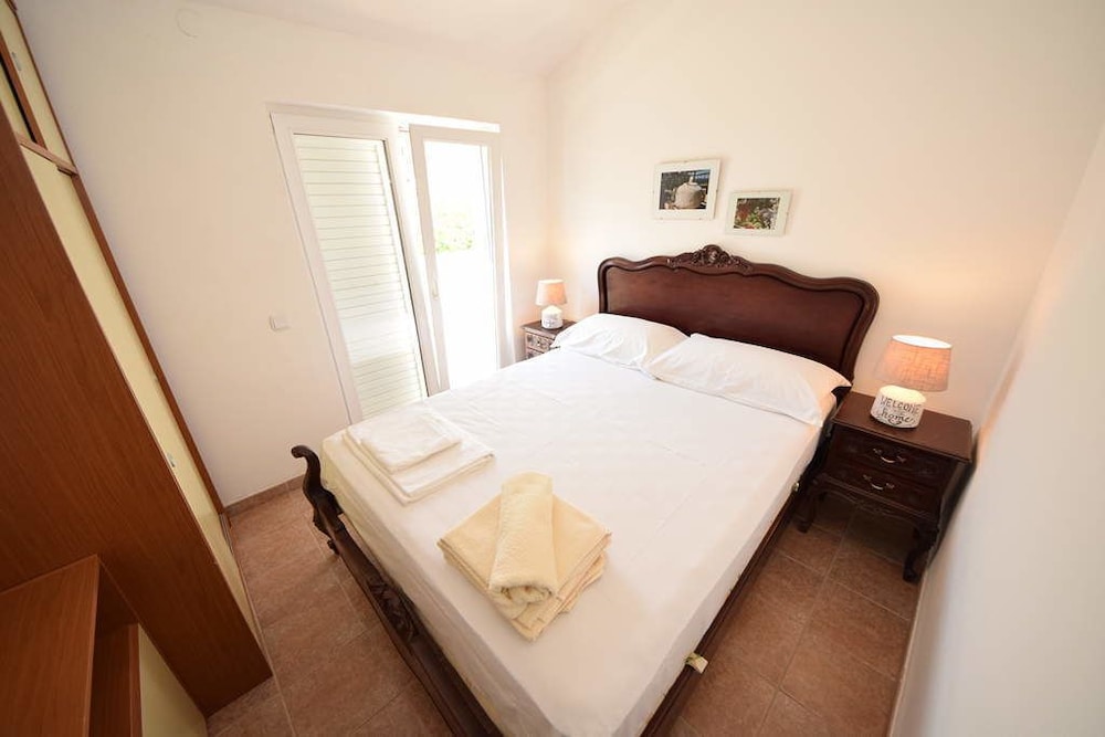 Basic Apartment, 1 Bedroom photo 3