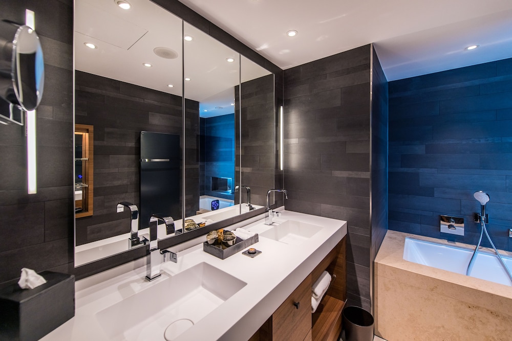 Executive Suite, Marina View