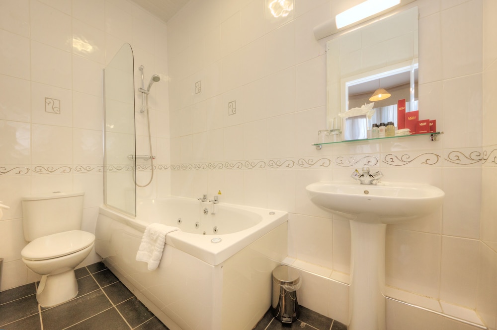 Standard King Room - Photo 4