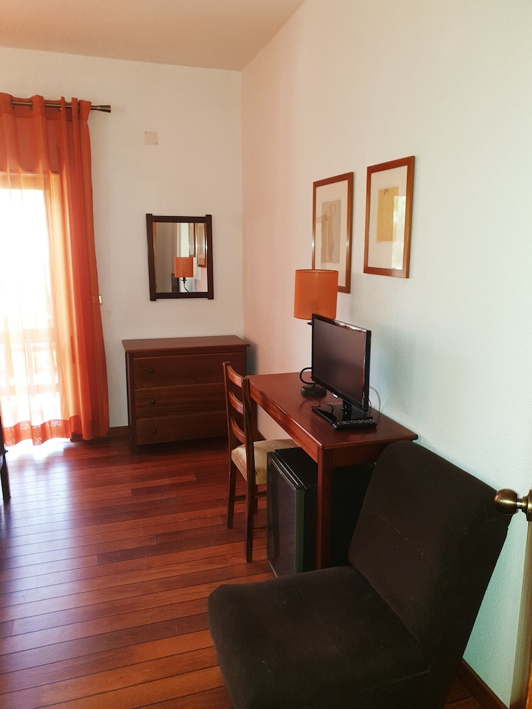 Standard Triple Room photo 2