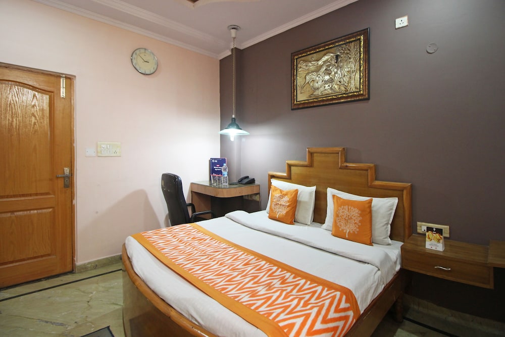 Deluxe Double or Twin Room, 1 King Bed photo 2