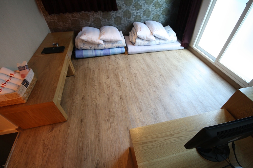 Traditional Ondol Room (4 person) photo 1