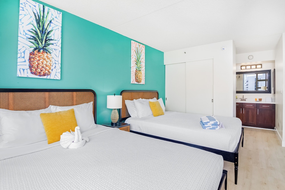 High Floor Ocean View Condo w/ 2 Beds and Parking: Family Suite, 1 Bedroom, Air conditioning, Ocean View (0091) photo