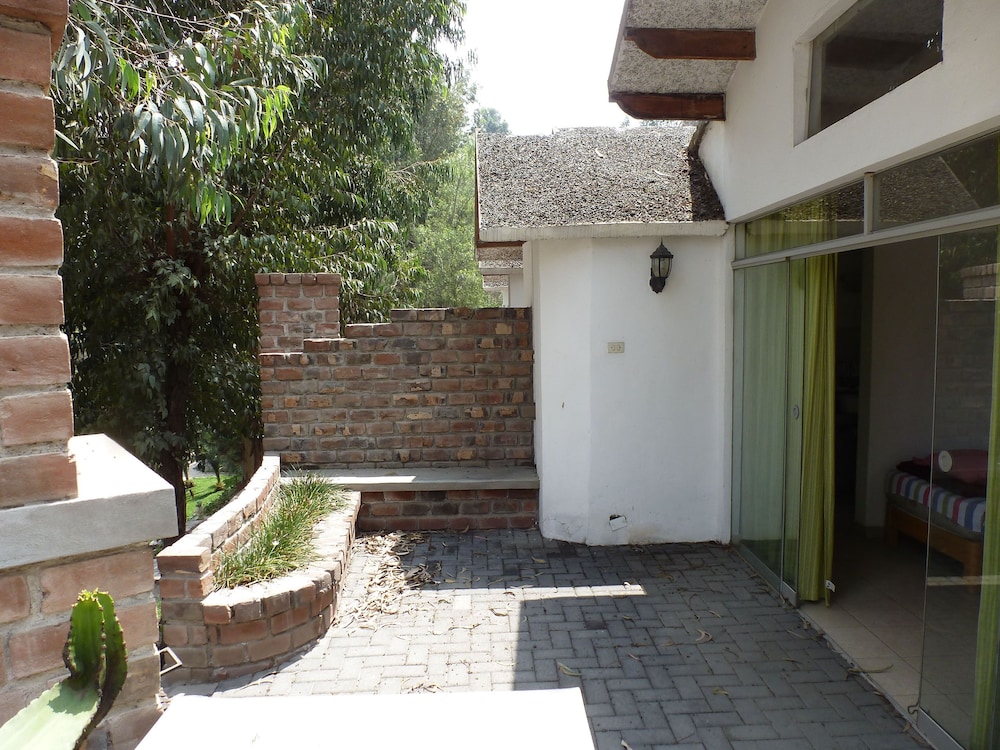 Romantic Bungalow photo 3