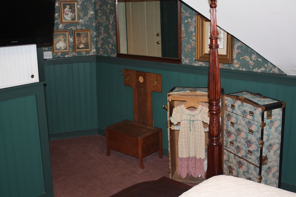 Double Room, 1 Queen Bed, Non Smoking (Sunny Charm) photo 2