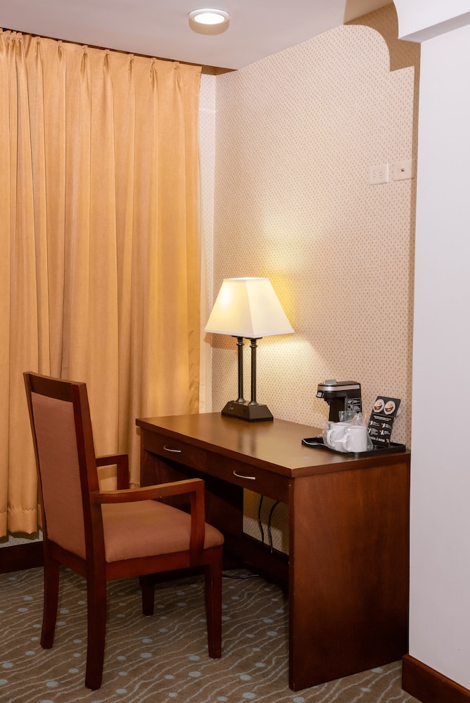 Executive Suite photo 2