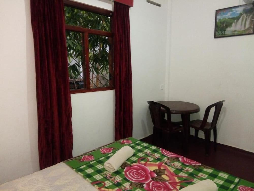 Basic Single Room, 1 Twin Bed photo 2