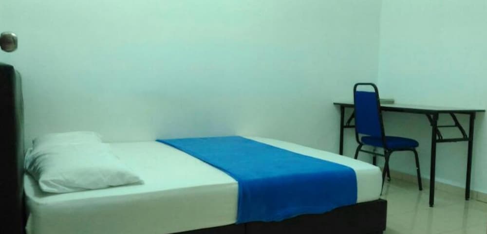 Family Apartment, 3 Bedrooms, 2 Bathrooms photo 2