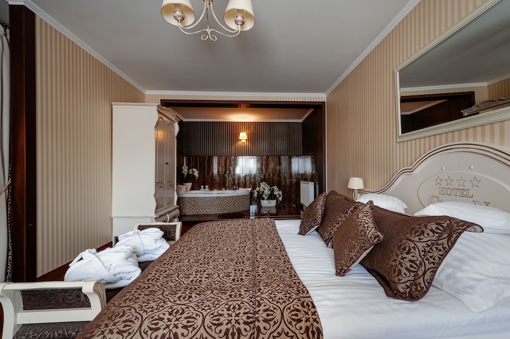 Exclusive Studio Suite