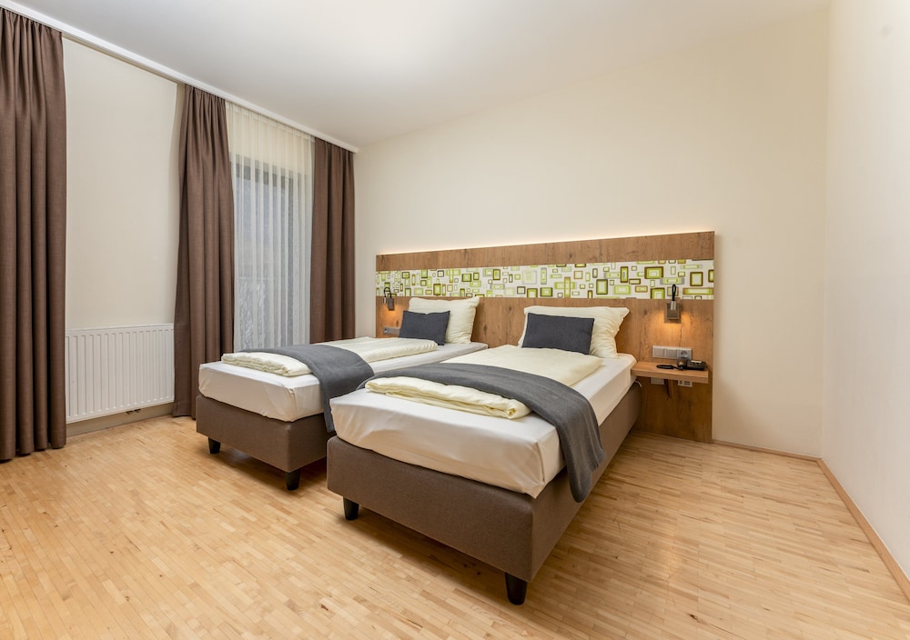 Classic Twin Room photo 1