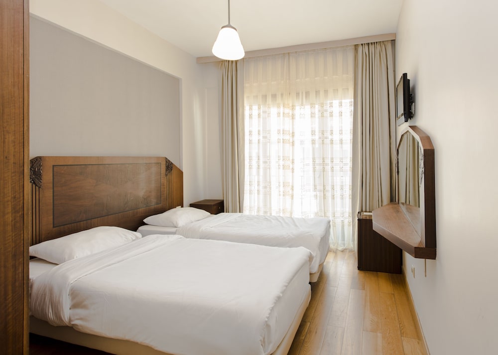 Standard Double or Twin Room photo 3
