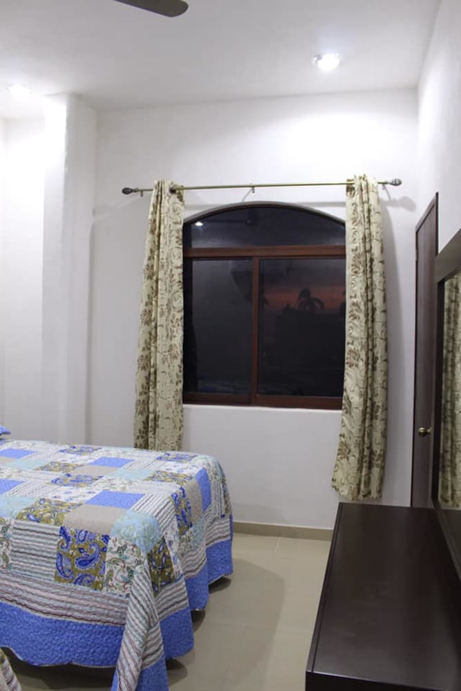 Classic Apartment, 2 Bedrooms, Balcony