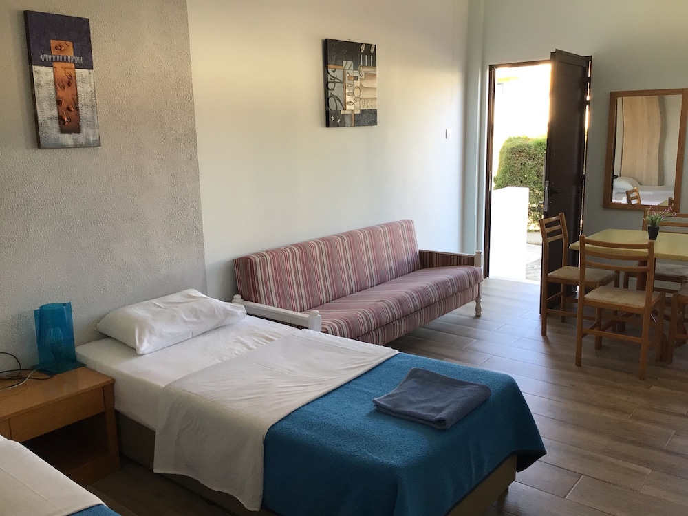 Single Room photo 2