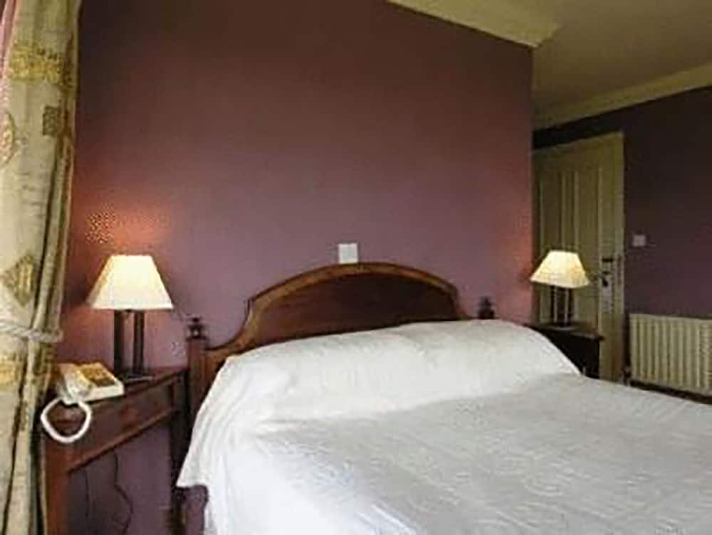 Double or Twin Room - Photo 1