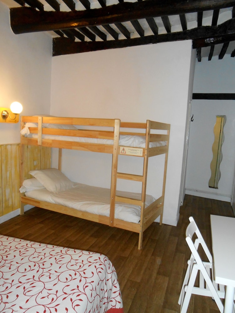 Quadruple Room, Multiple Beds, Non Smoking photo 2