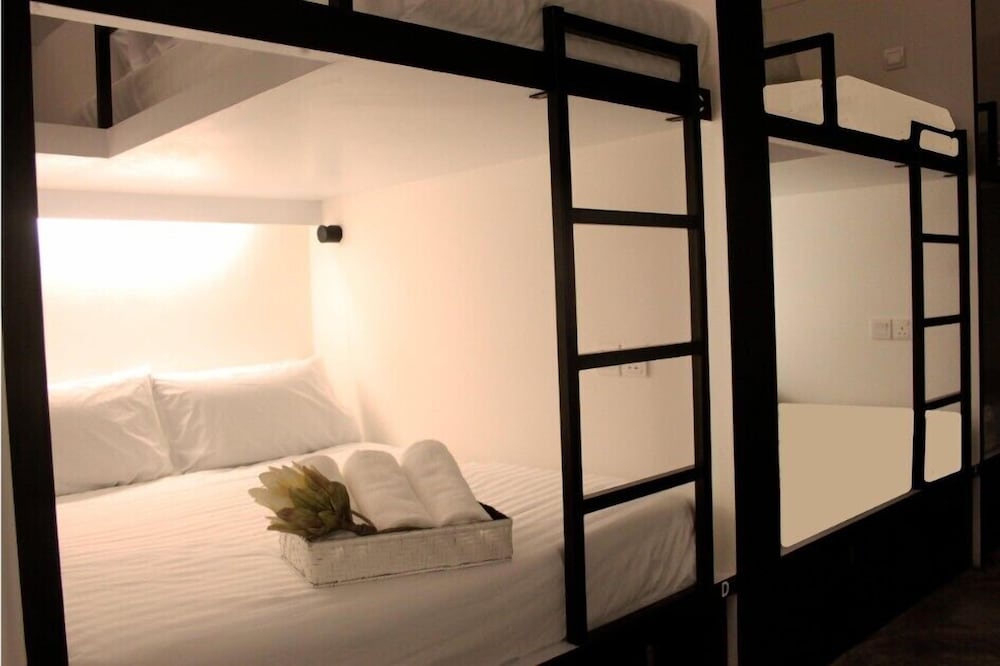 1 Bed in 16- Bed Mixed Dorm photo 3