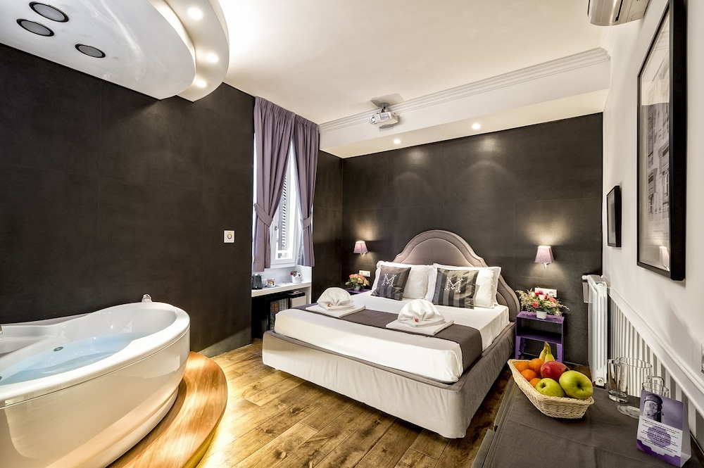 Deluxe Double Room, Jetted Tub photo 1