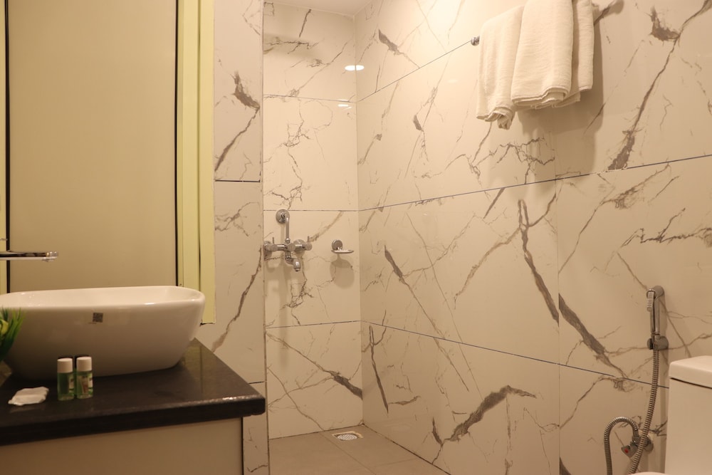 Executive Queen Room - Photo 4