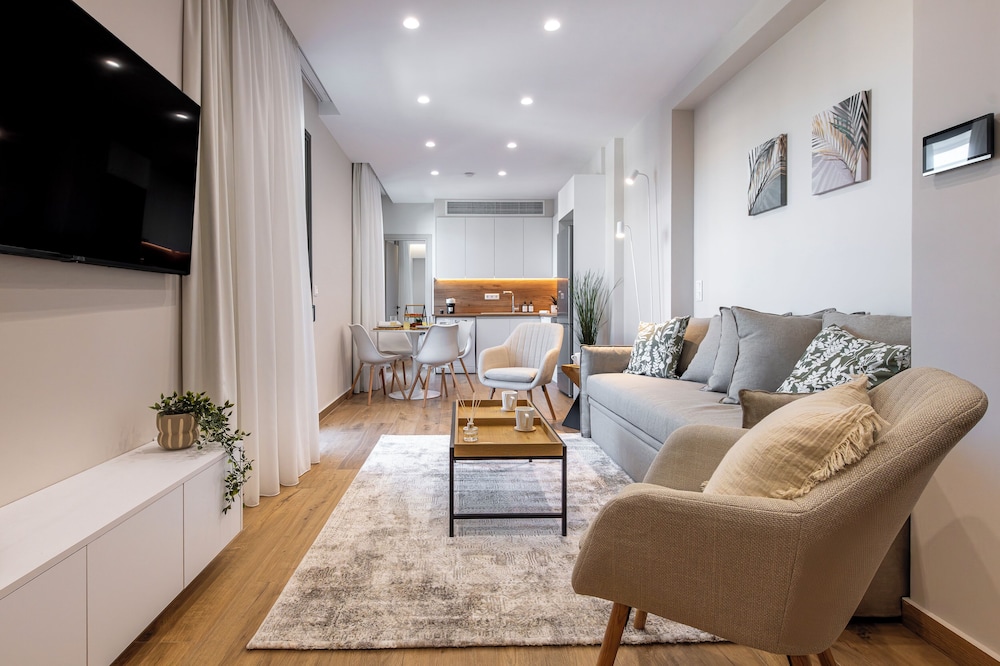 Apartment, 1 Bedroom, Balcony, Mountain View
