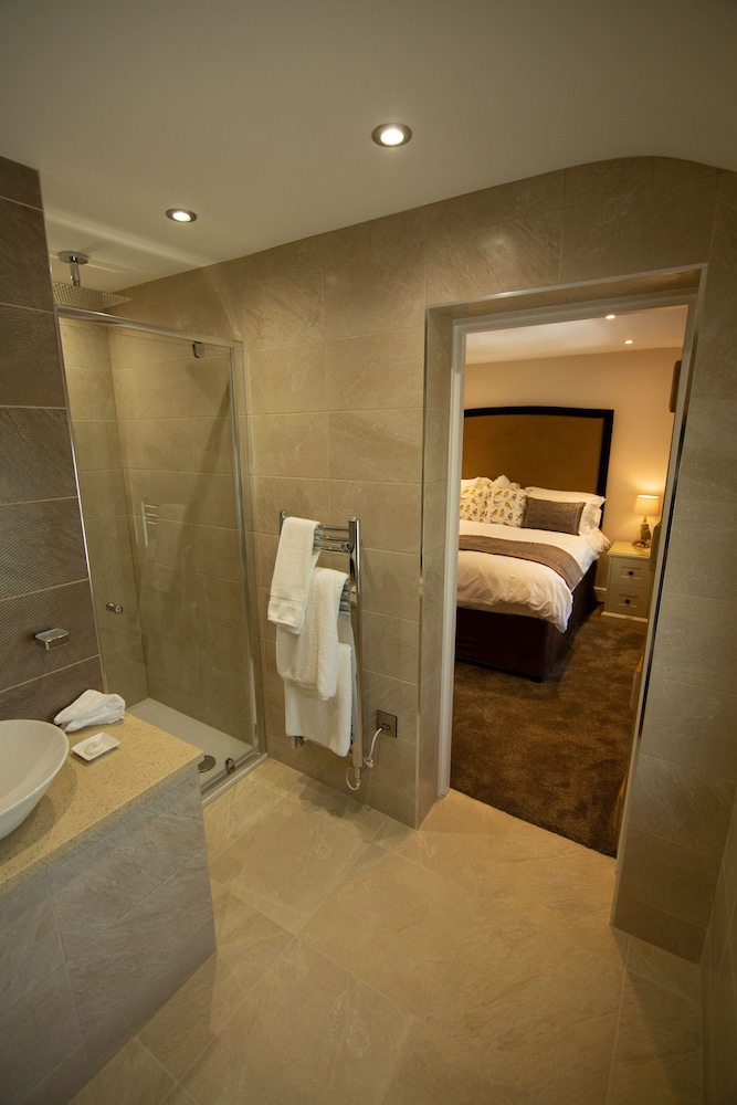 Superior Double Room, Ensuite photo 3