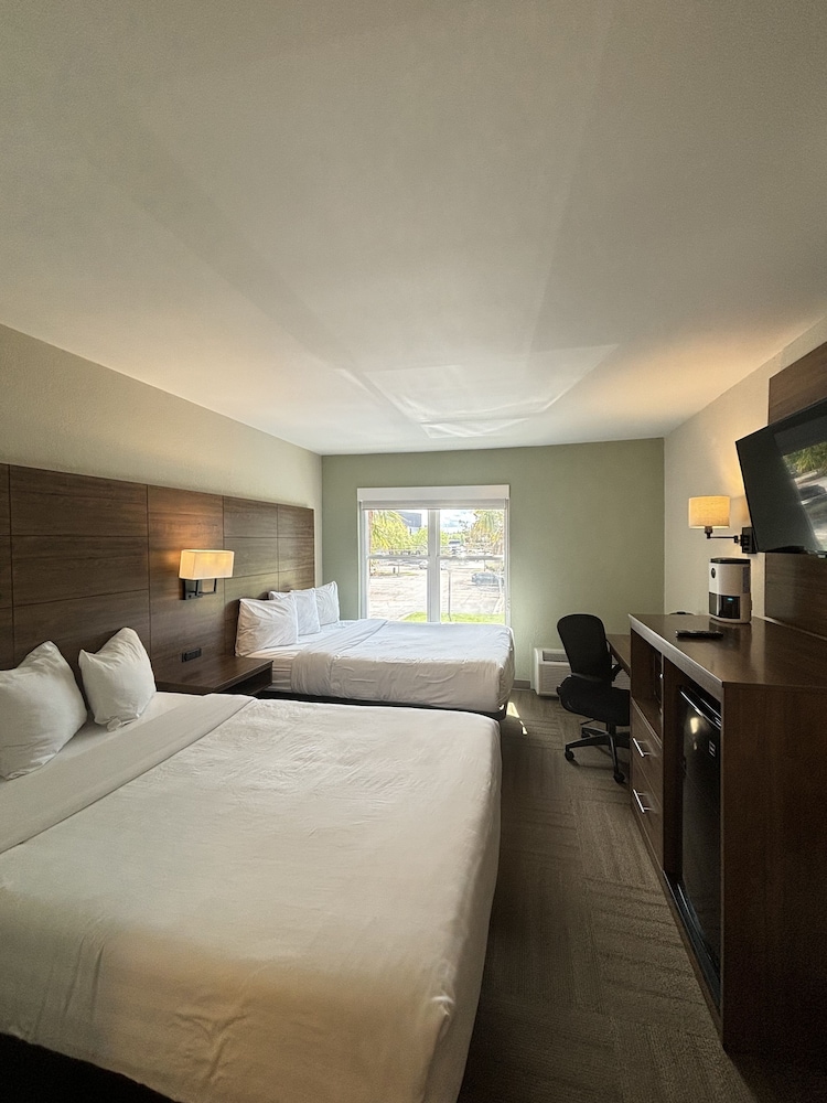 Room, 2 Double Beds, Non Smoking - Photo 4