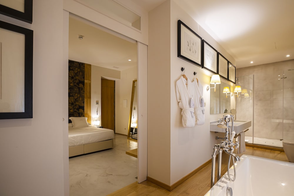 Premium Room (Interior)