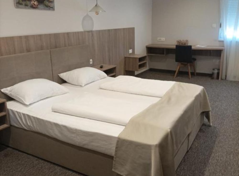 House (Quadruple Room)