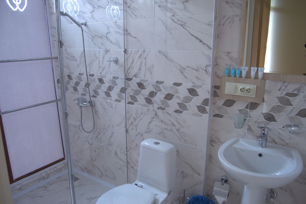 Deluxe Triple Room photo 3