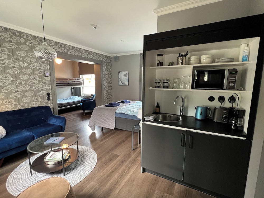 Deluxe Quadruple Room, City View